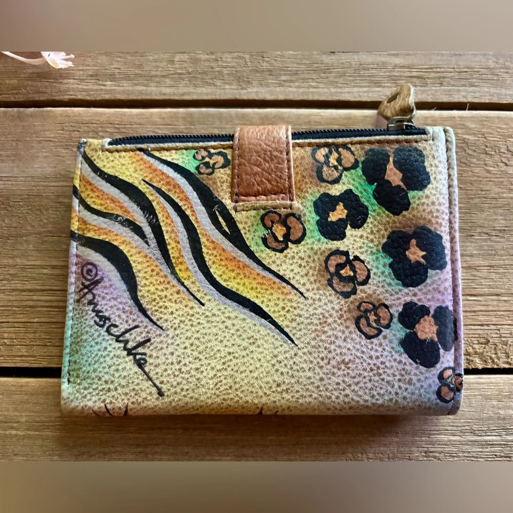 Artistic Anuschka leather hand painted wallet - Picture 3 of 16